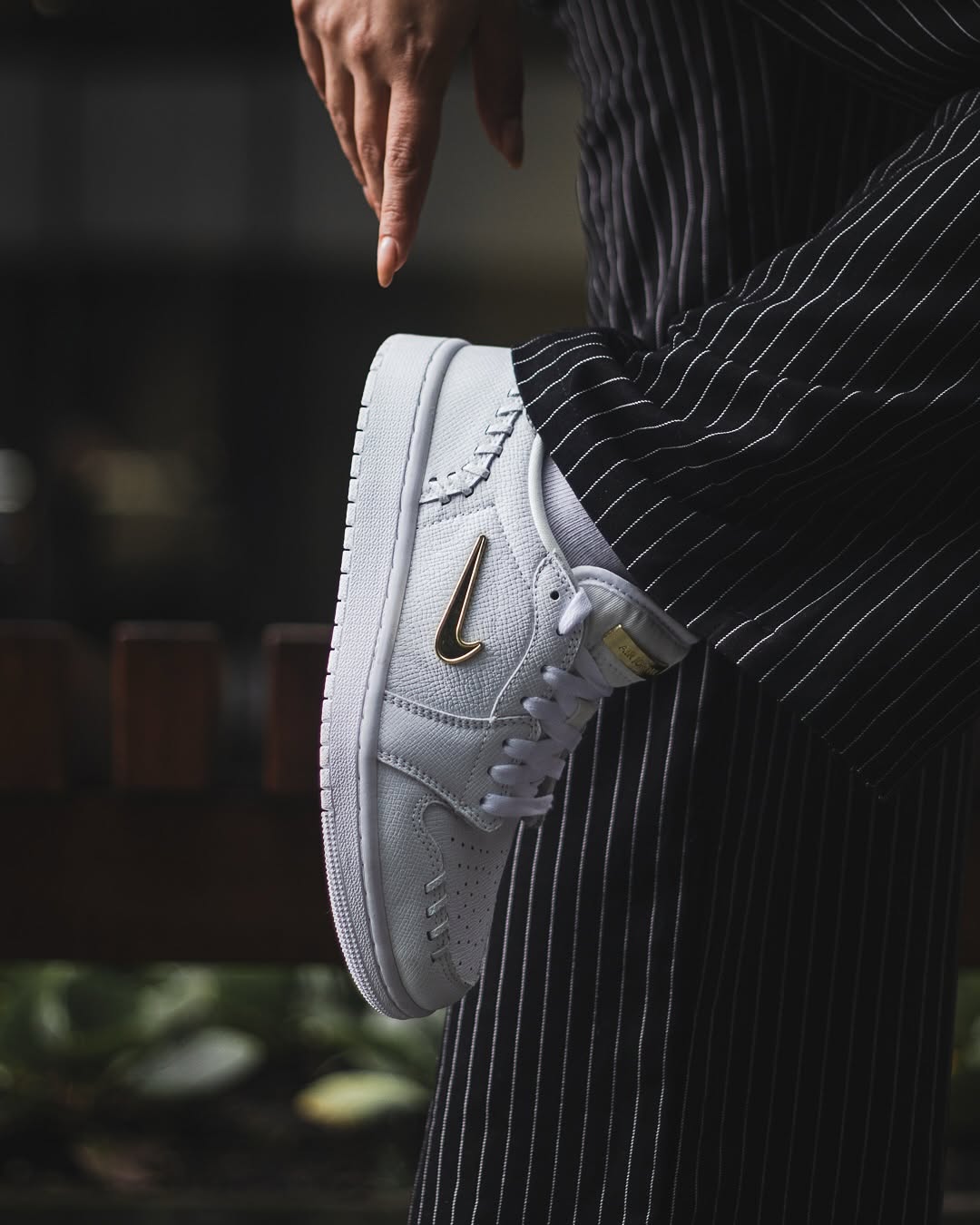 Giày Nike nữ Air Jordan 1 Low Method of Make Womens Shoes Sail Metallic Gold FN5032-100 5