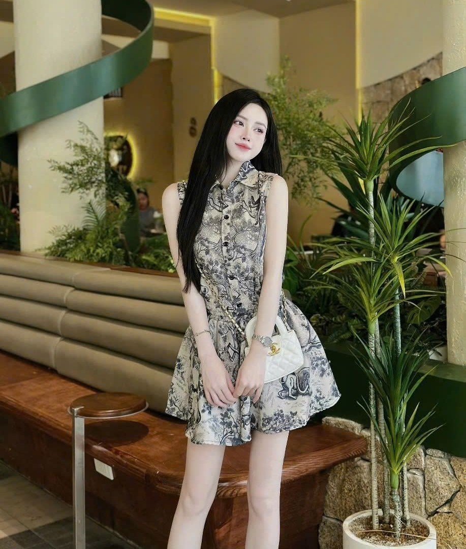 Set áo váy xòe ngắn Dior 2