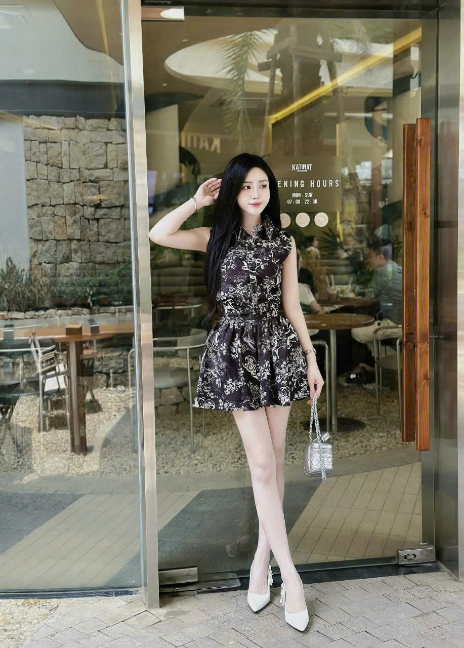 Set áo váy xòe ngắn Dior 8
