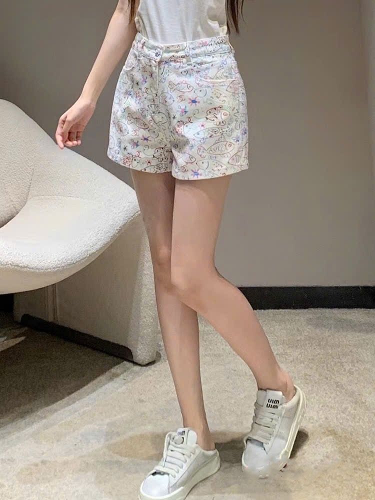 Quần short nữ Chanel họa tiết limited 1
