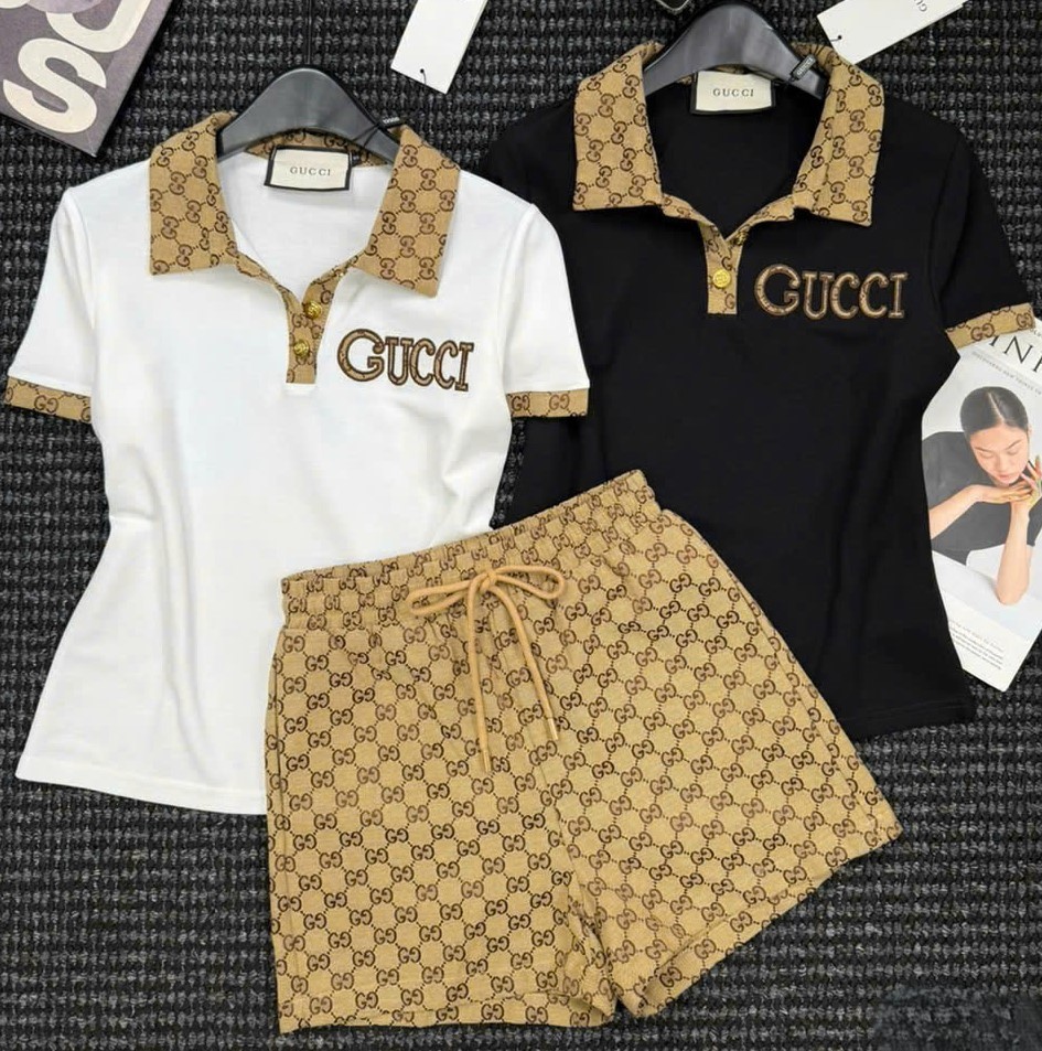 Set áo thun trắng đen cổ polo quần short lưng thun nâu vàng Gucci 7