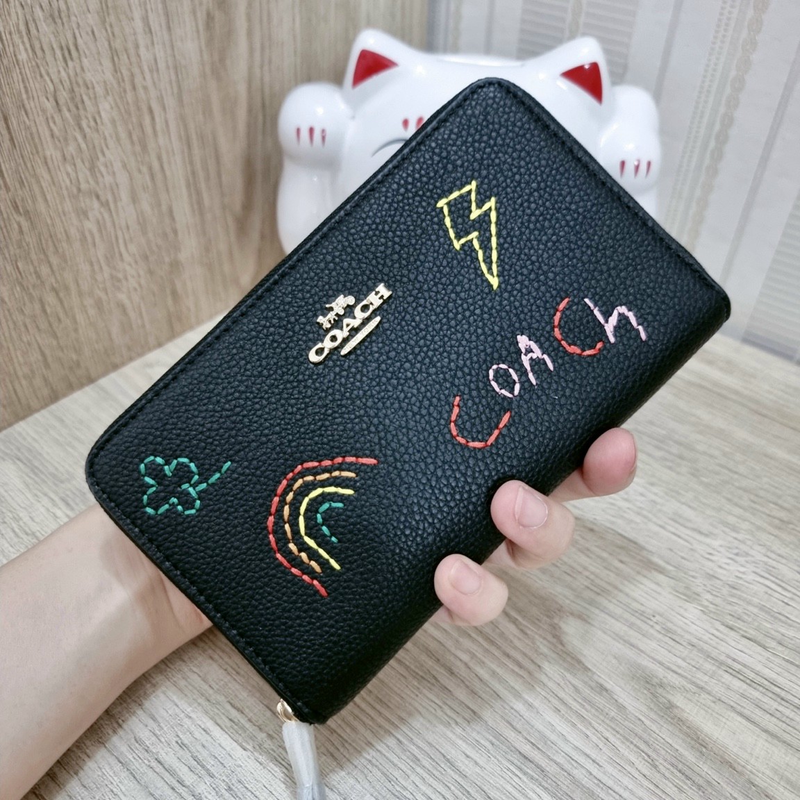 VÍ DÀI BLACK COACH MEDIUM ID ZIP WALLET WITH DIARY EMBROIDERY 2