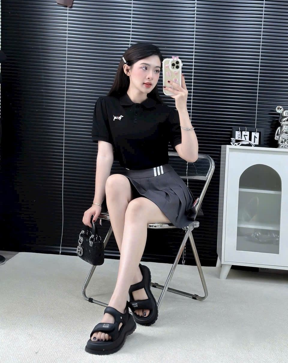 Áo thun cổ bẻ Thom Browne 3
