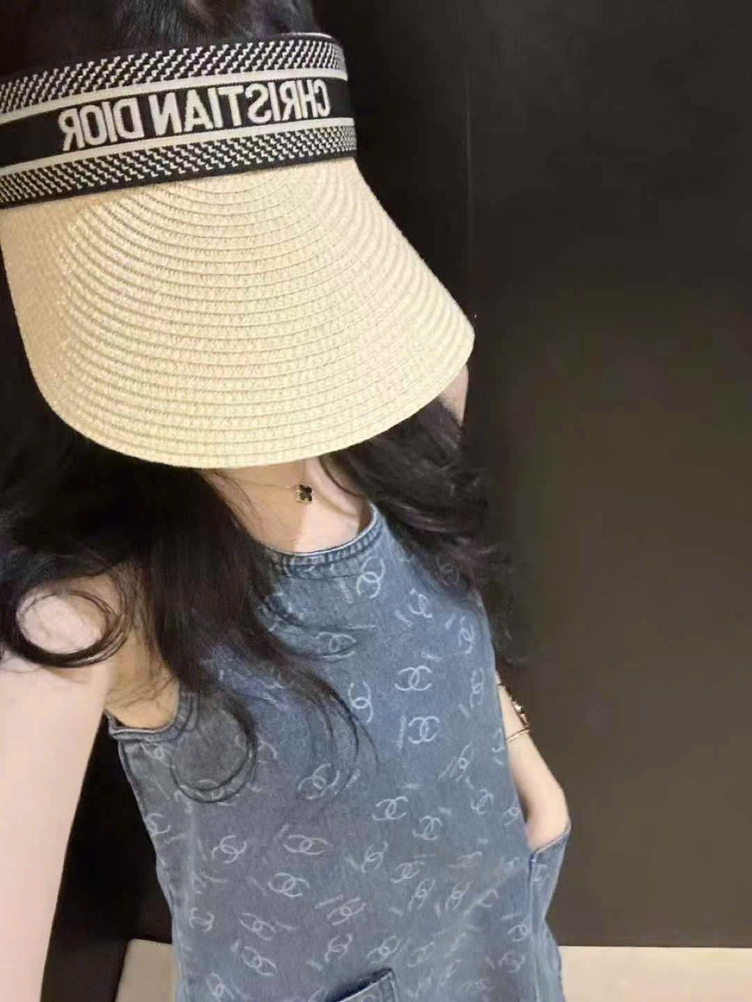 Đầm jean chanel sát nách xanh dương có túi 2