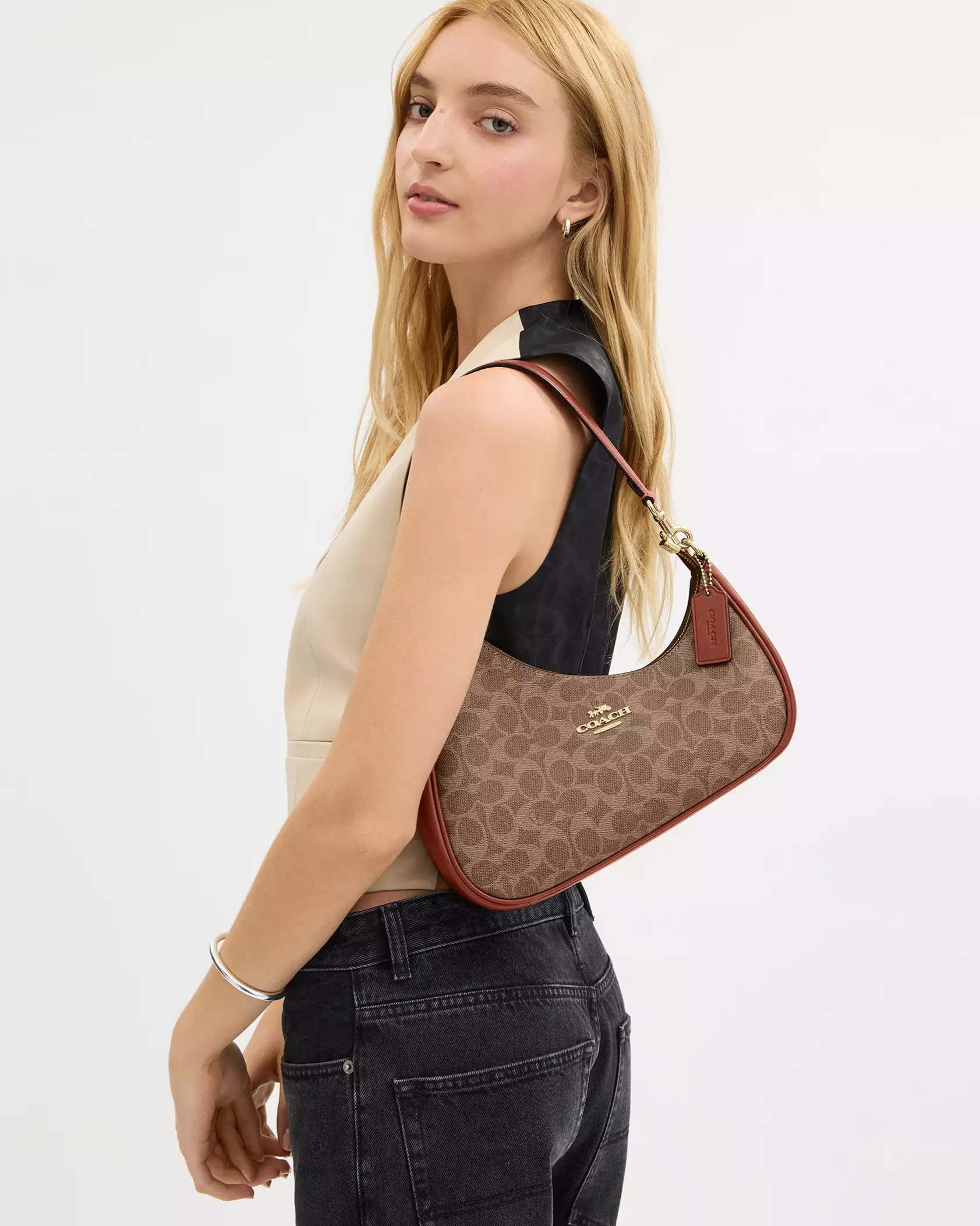 Túi Coach Twisted Teri Shoulder Bag In Signature Canvas Tan Caramel CBI02 8