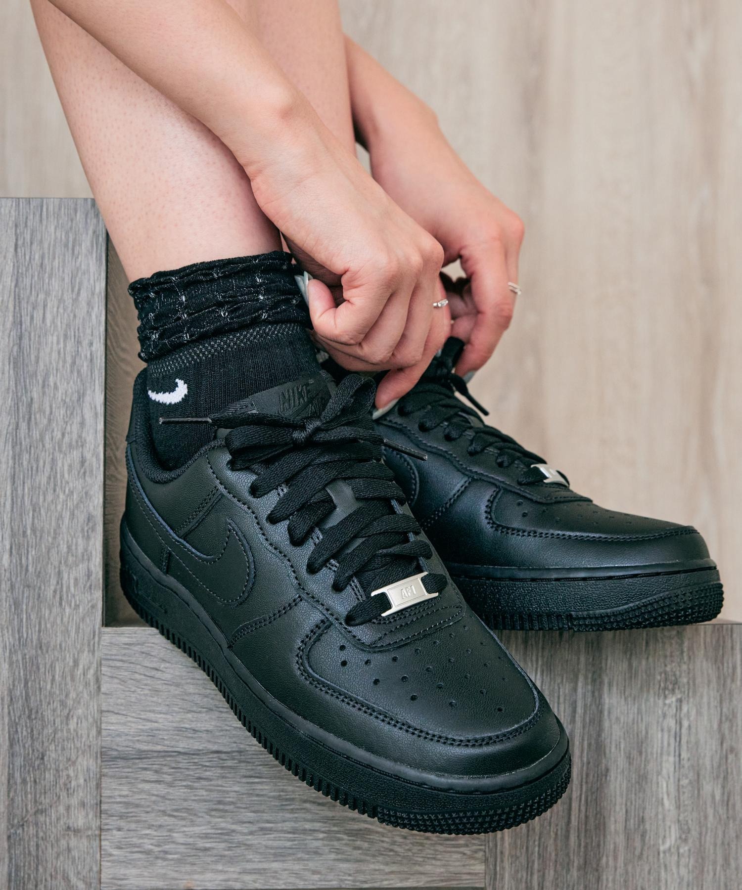 Giày thể thao Nike Air Force 1 07 Black CW2288-001 2