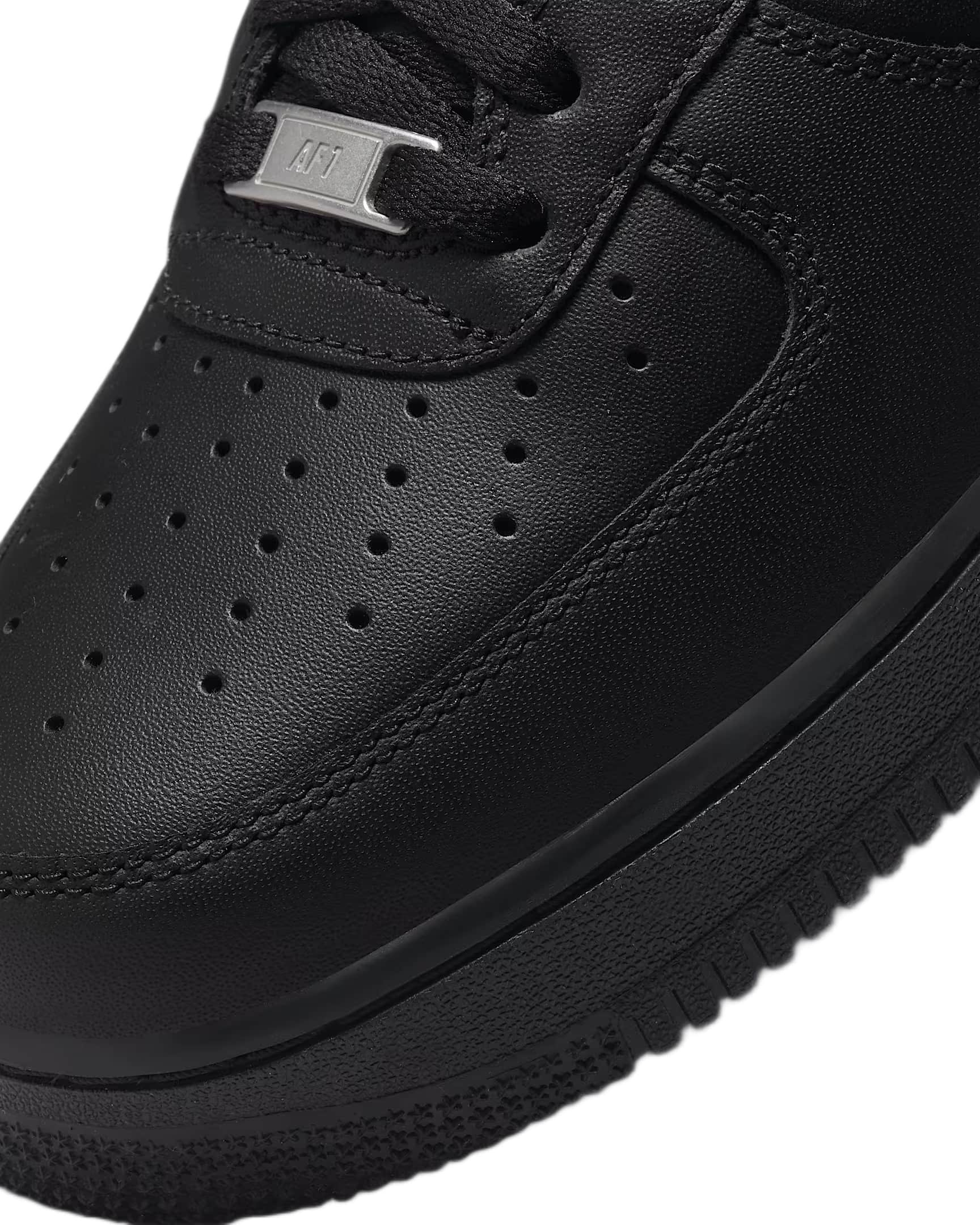 Giày thể thao Nike Air Force 1 07 Black CW2288-001 13