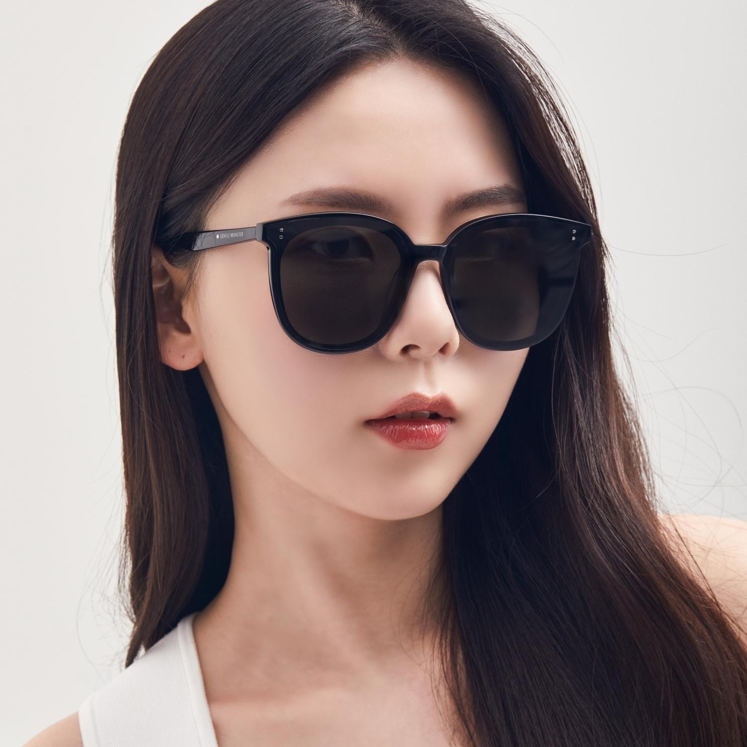 Mắt Kính Gentle Monster My Ma 01 Oversized Square Flatbar Frame 16