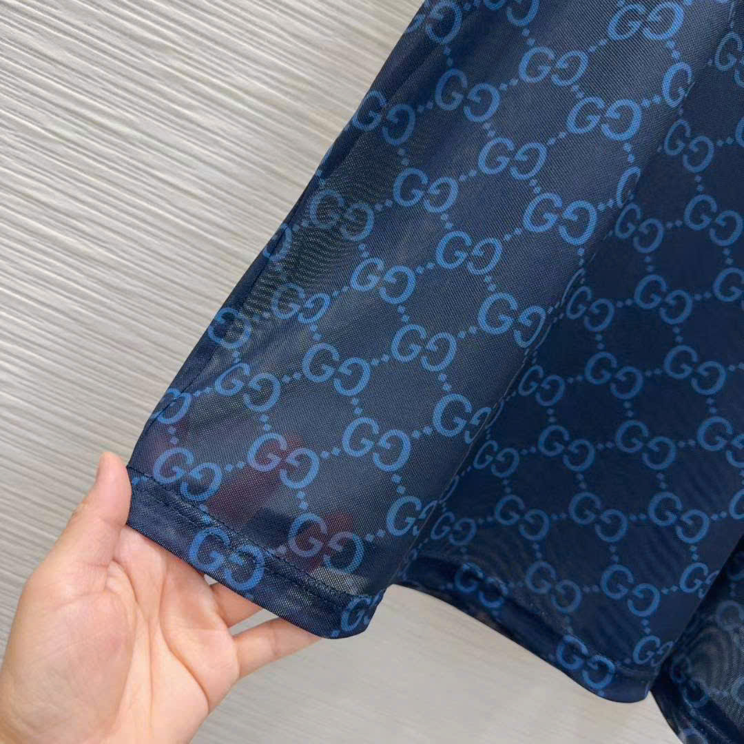 Áo phông xanh navy nữ Gucci 9