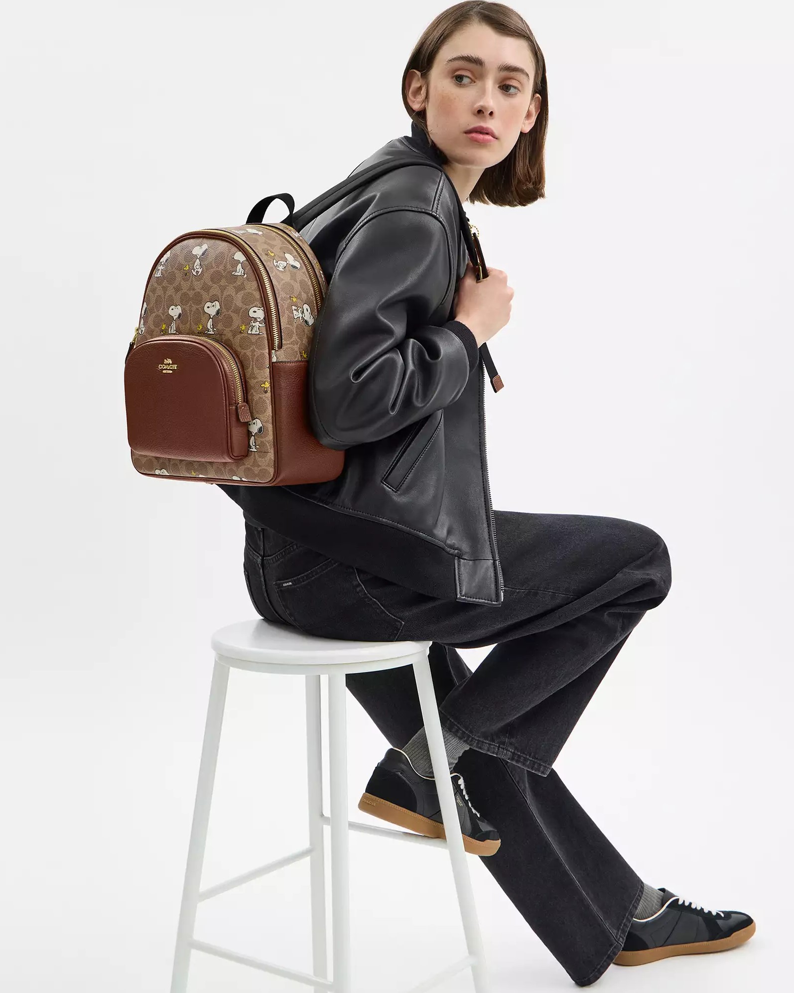 Balo Coach X Peanuts Court Backpack In Signature Canvas With Snoopy Print CBM25 1
