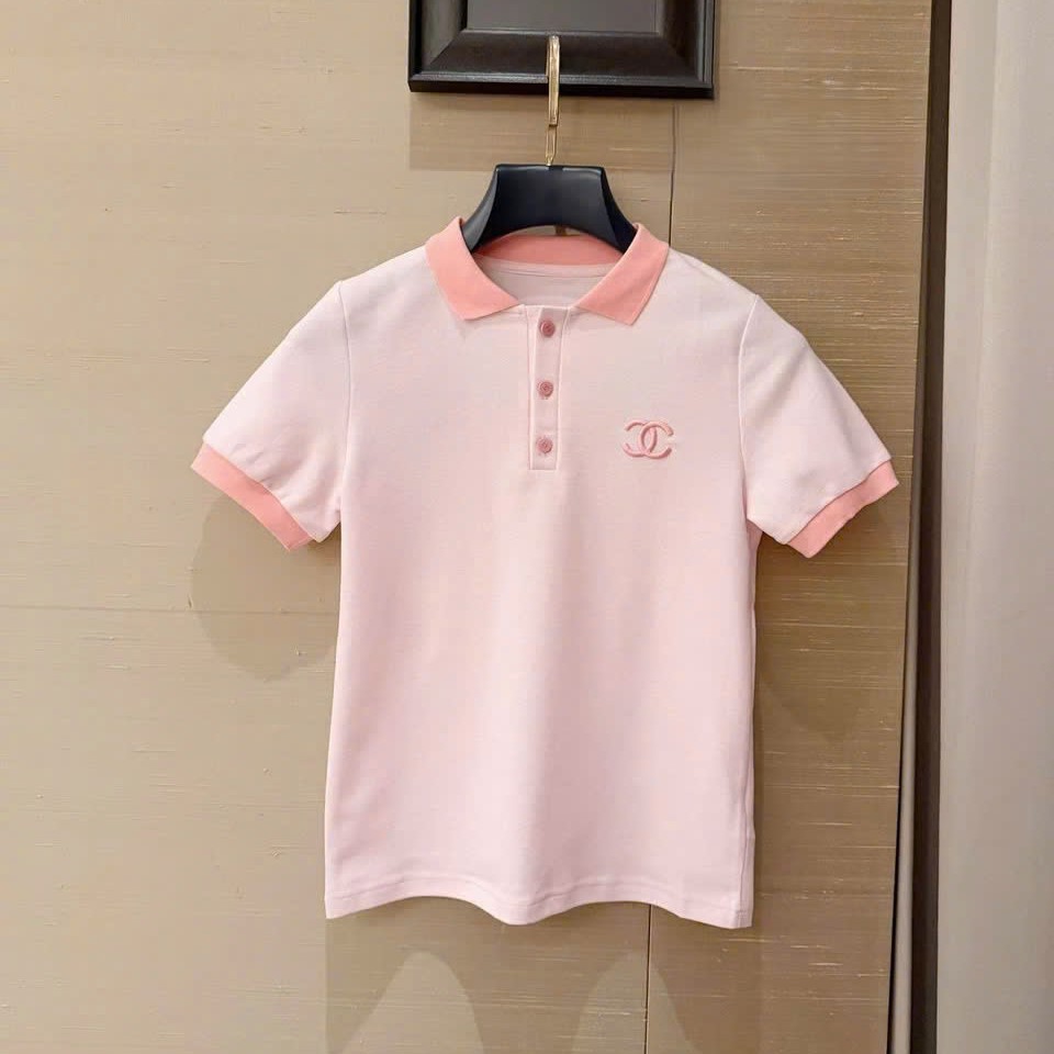 Áo thun nữ cổ polo màu hồng Chanel 7