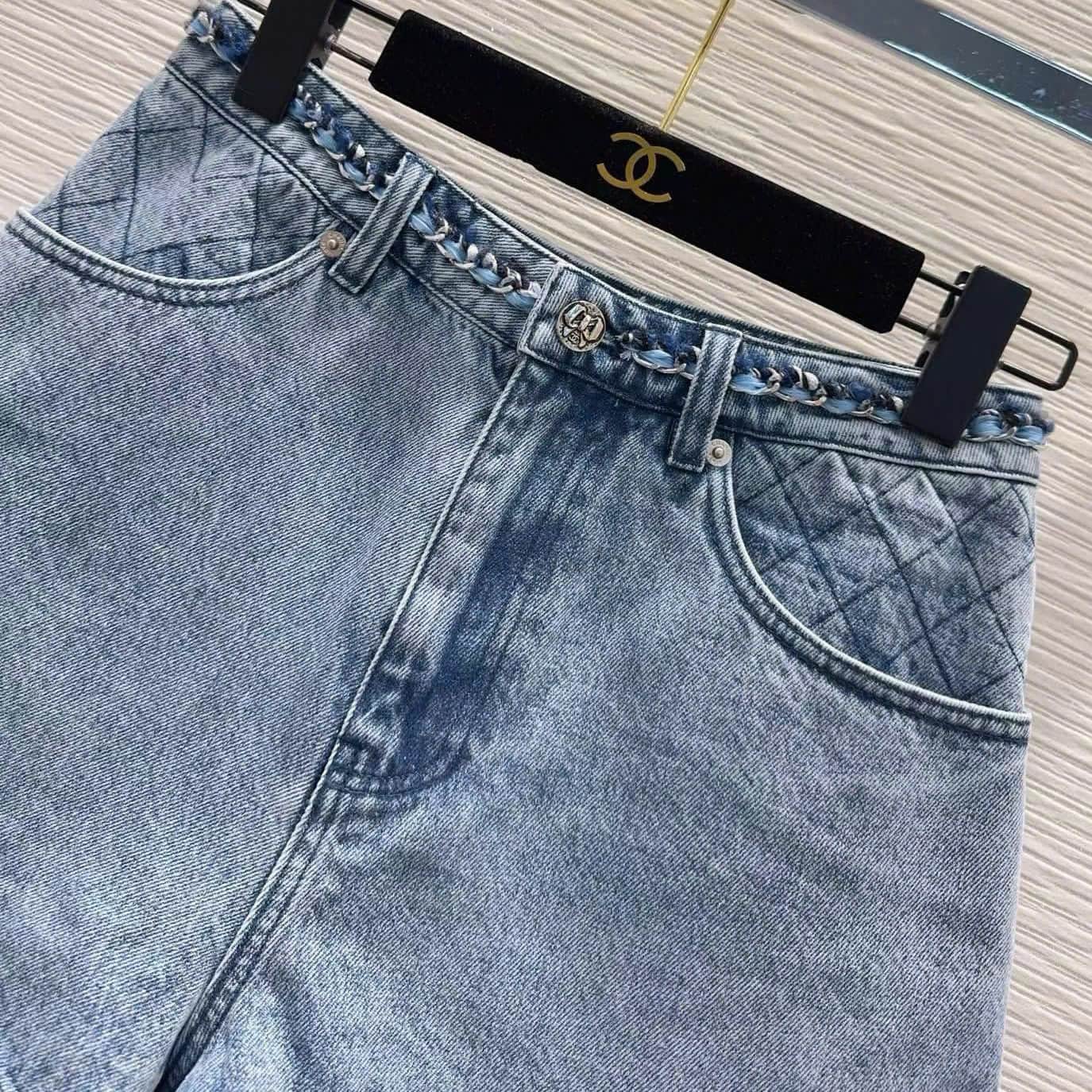 Quần short jean vải mền xanh Chanel 8