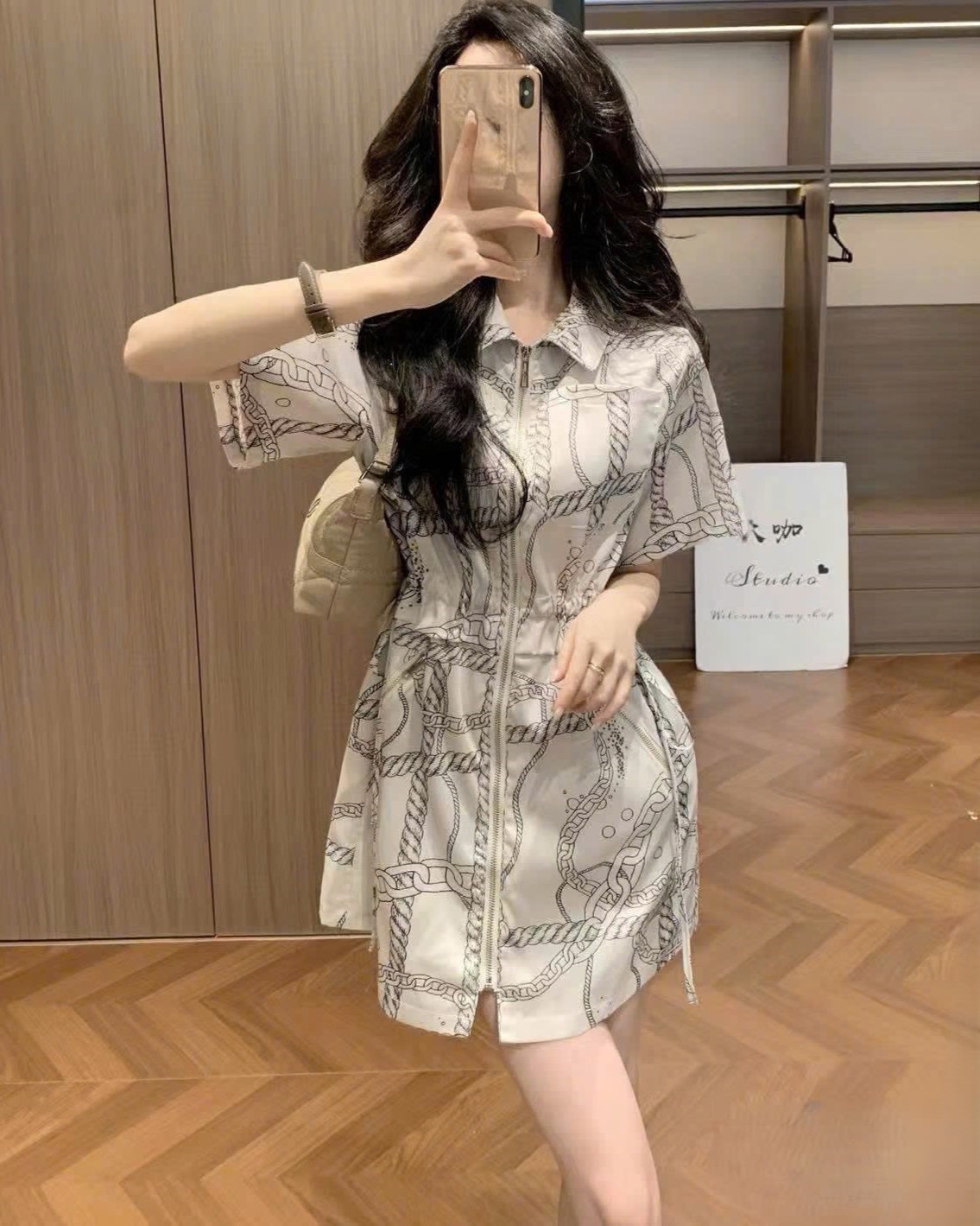 Áo đầm thắt eo cổ sơ mi Hermes 2