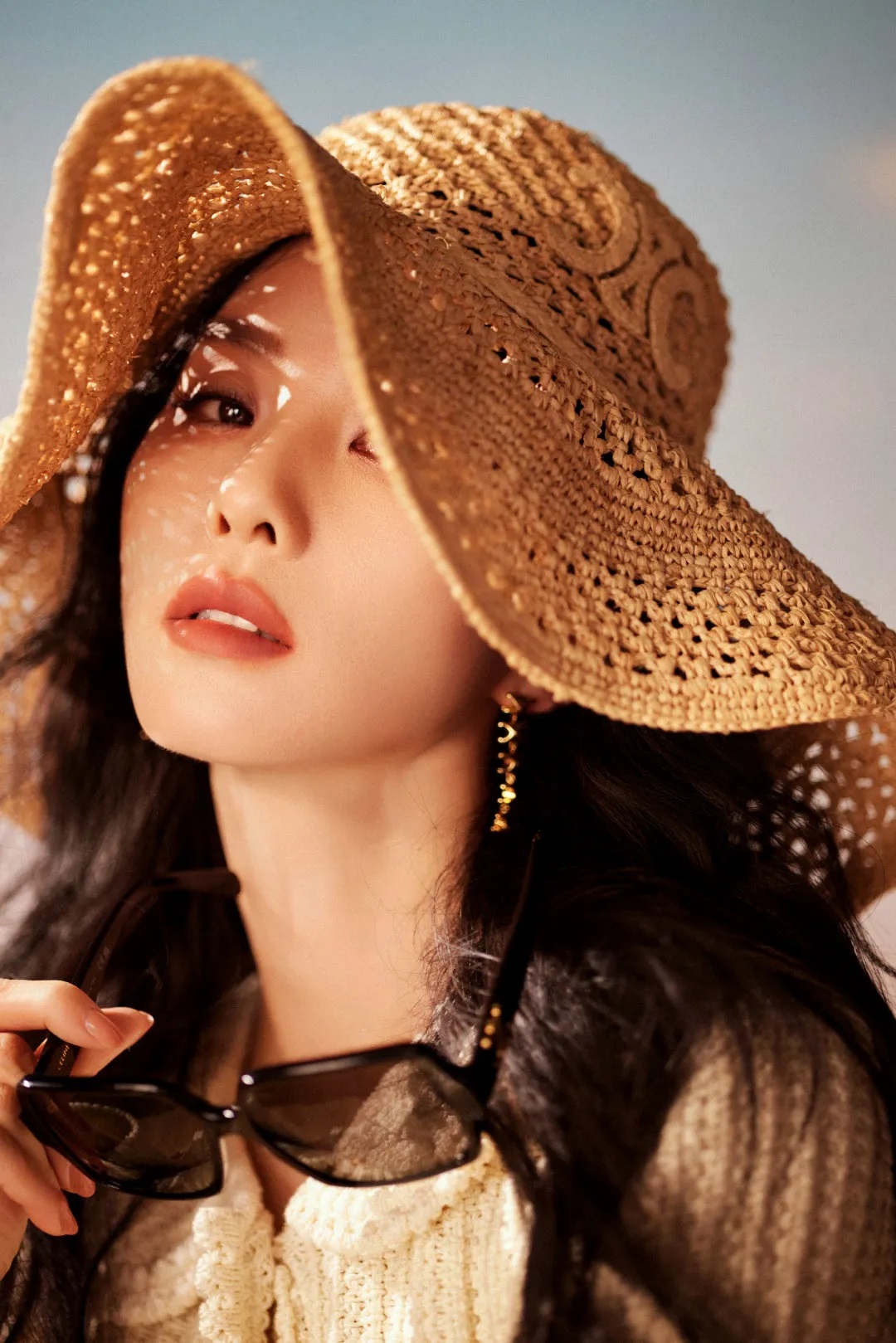 Mắt kính Celine Triomphe 16 sunglasses in Acetate Black 5