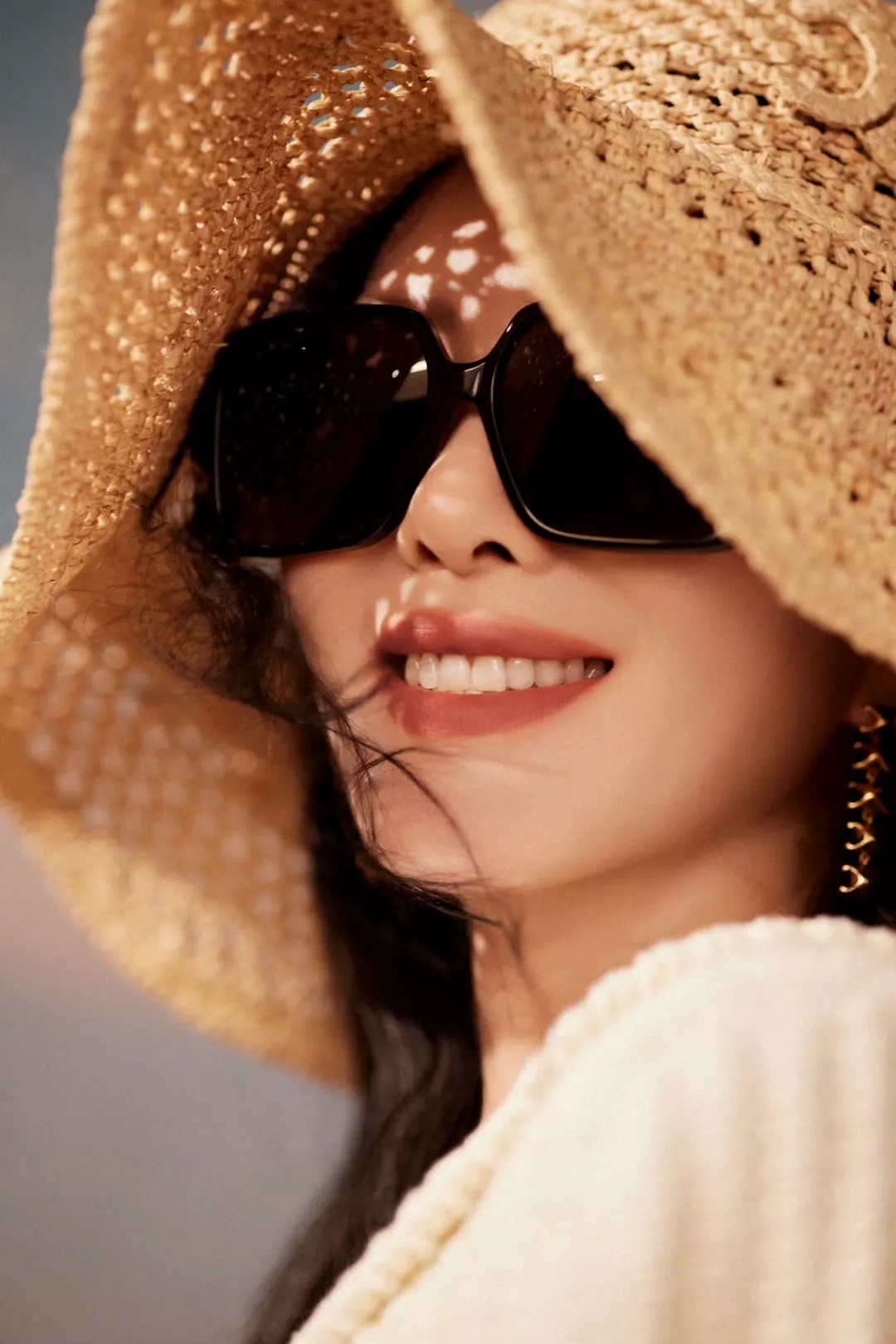 Mắt kính Celine Triomphe 16 sunglasses in Acetate Black 2