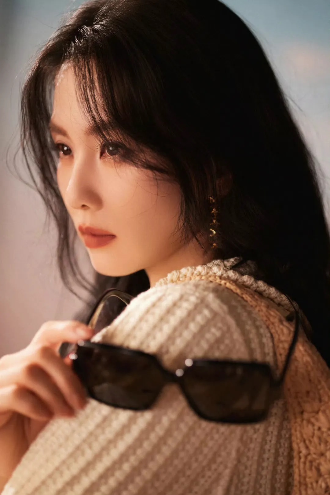 Mắt kính Celine Triomphe 16 sunglasses in Acetate Black 8