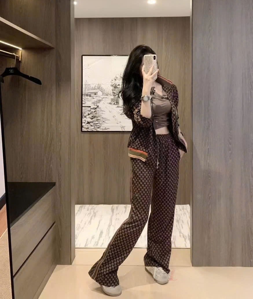 Set bộ nâu đỏ Gucci 2