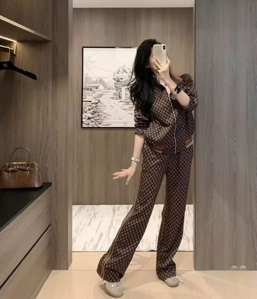 Set bộ nâu đỏ Gucci 4