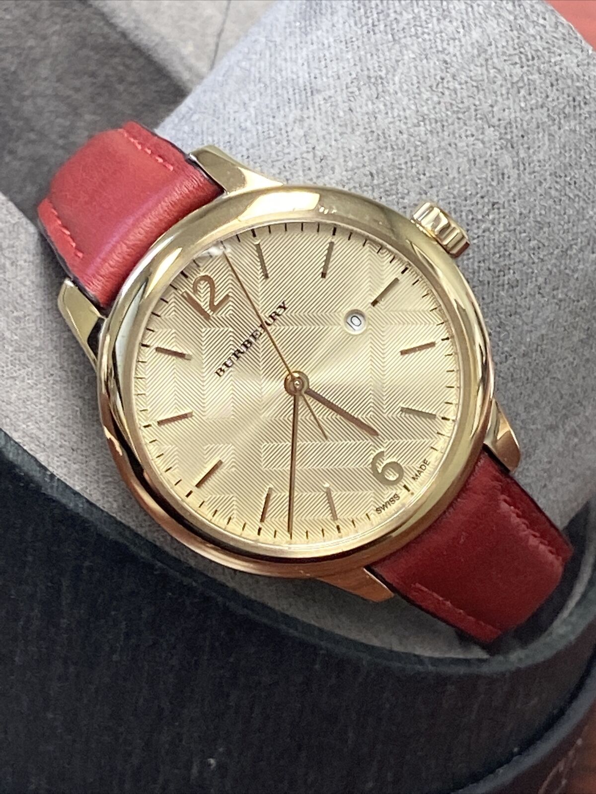 ĐỒNG HỒ NỮ BURBERRY THE CLASSIC ROUND RED LEATHER STRAP LADIES WATCH BU10102 7