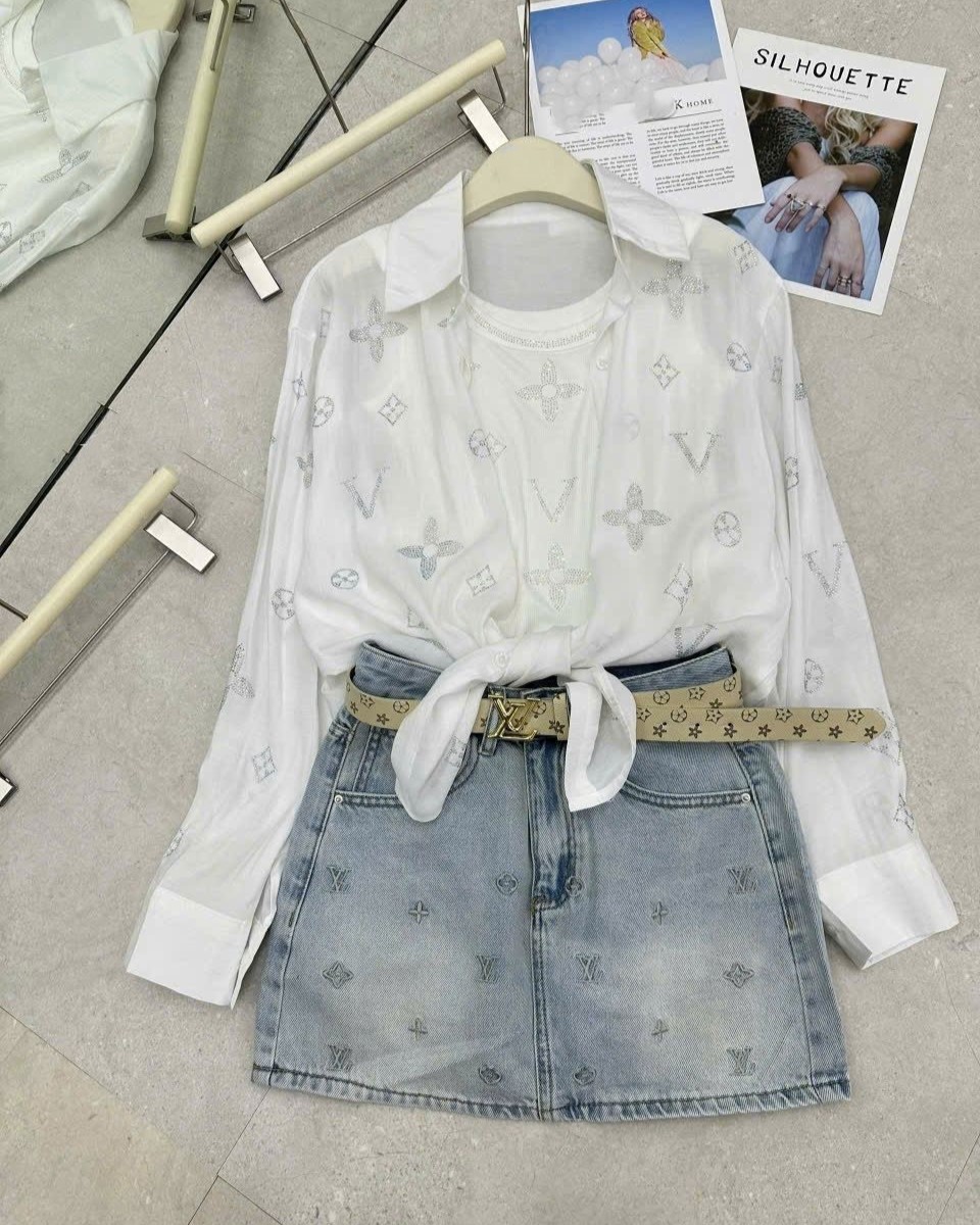 Set áo sơ mi tơ lụa váy jean kèm dây nịt Louis Vuitton 6