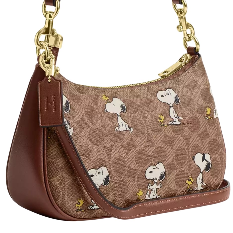 Túi Coach X Peanuts Teri Shoulder Bag In Signature Canvas With Snoopy Print CBJ88 3