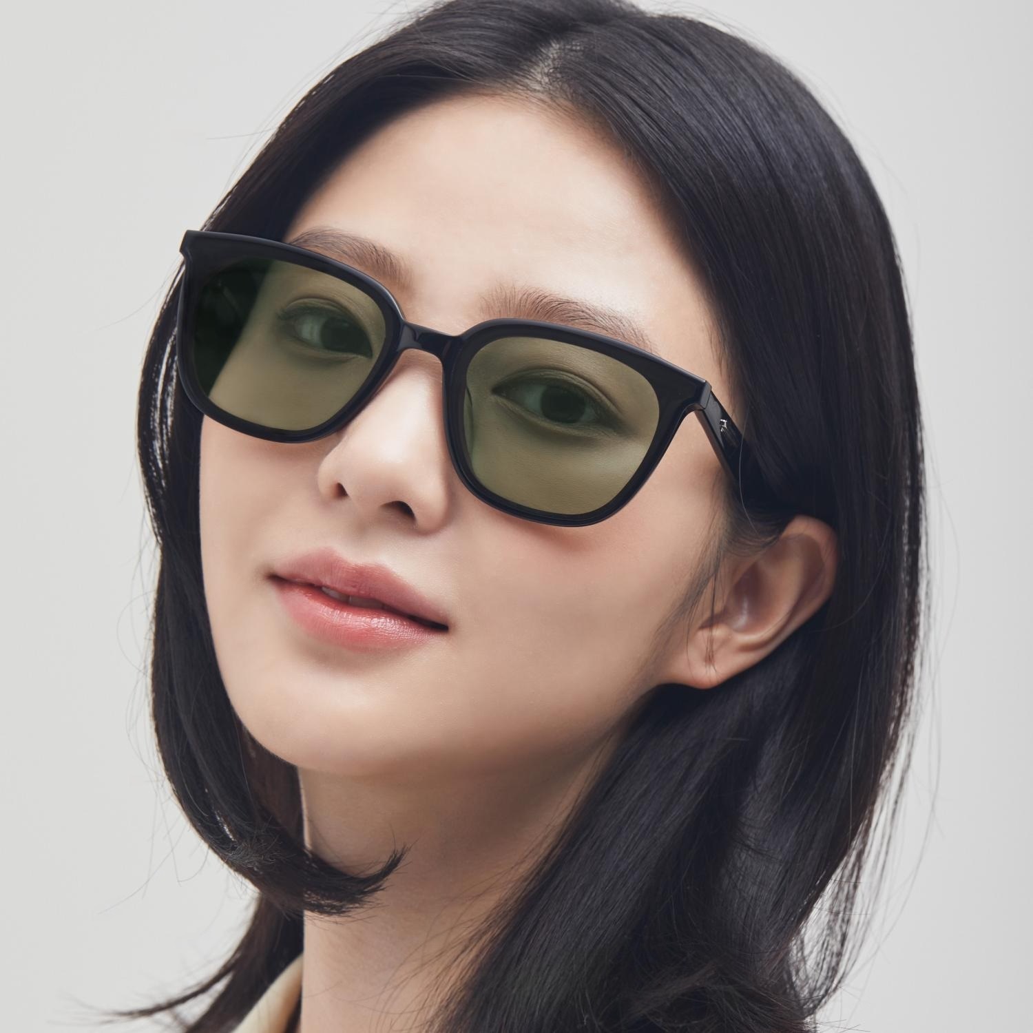 Mắt kính mát Gentle Monster Lilit 01(K) Green Tinted Lenses Square Acetate Flatbar Frame 13
