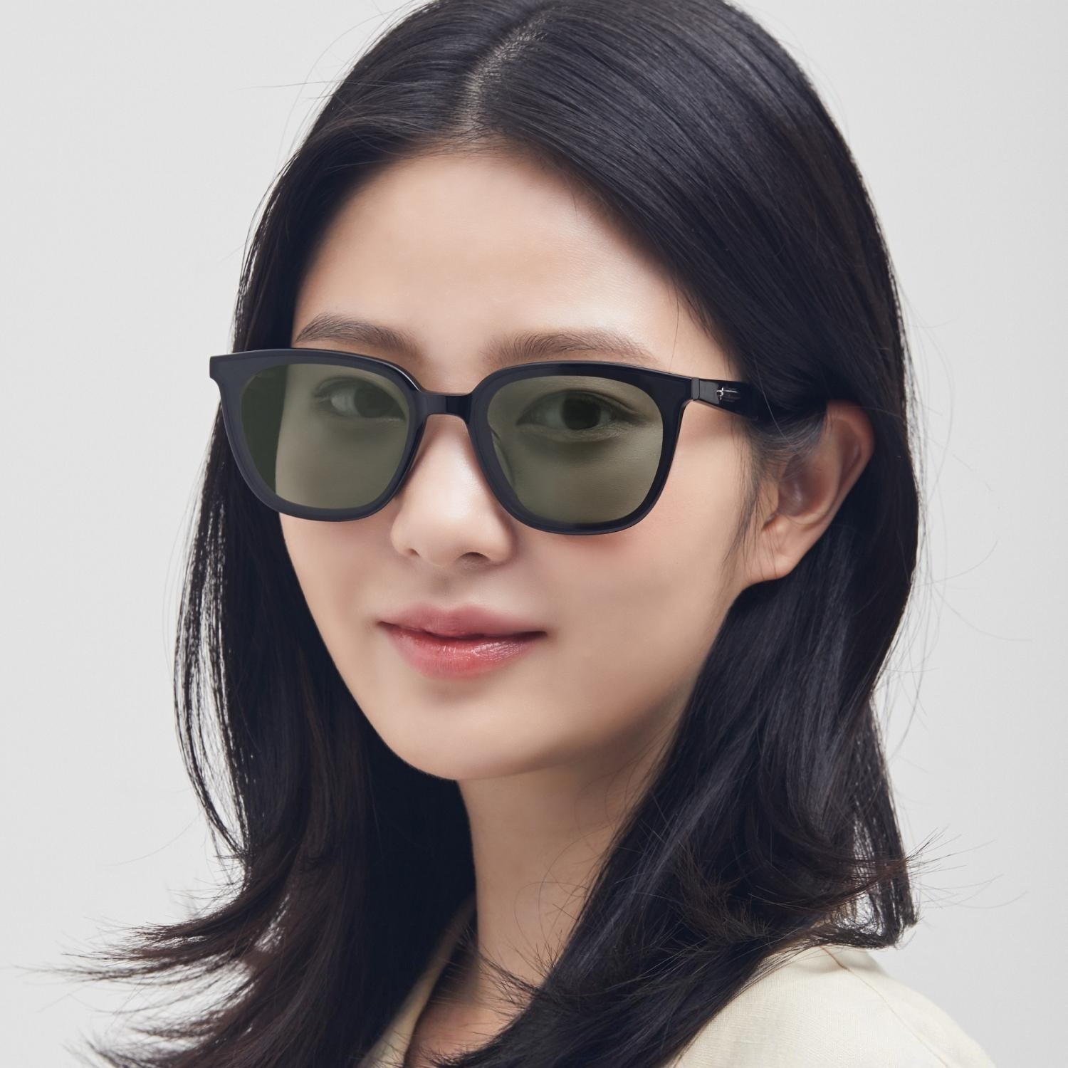 Mắt kính mát Gentle Monster Lilit 01(K) Green Tinted Lenses Square Acetate Flatbar Frame 11