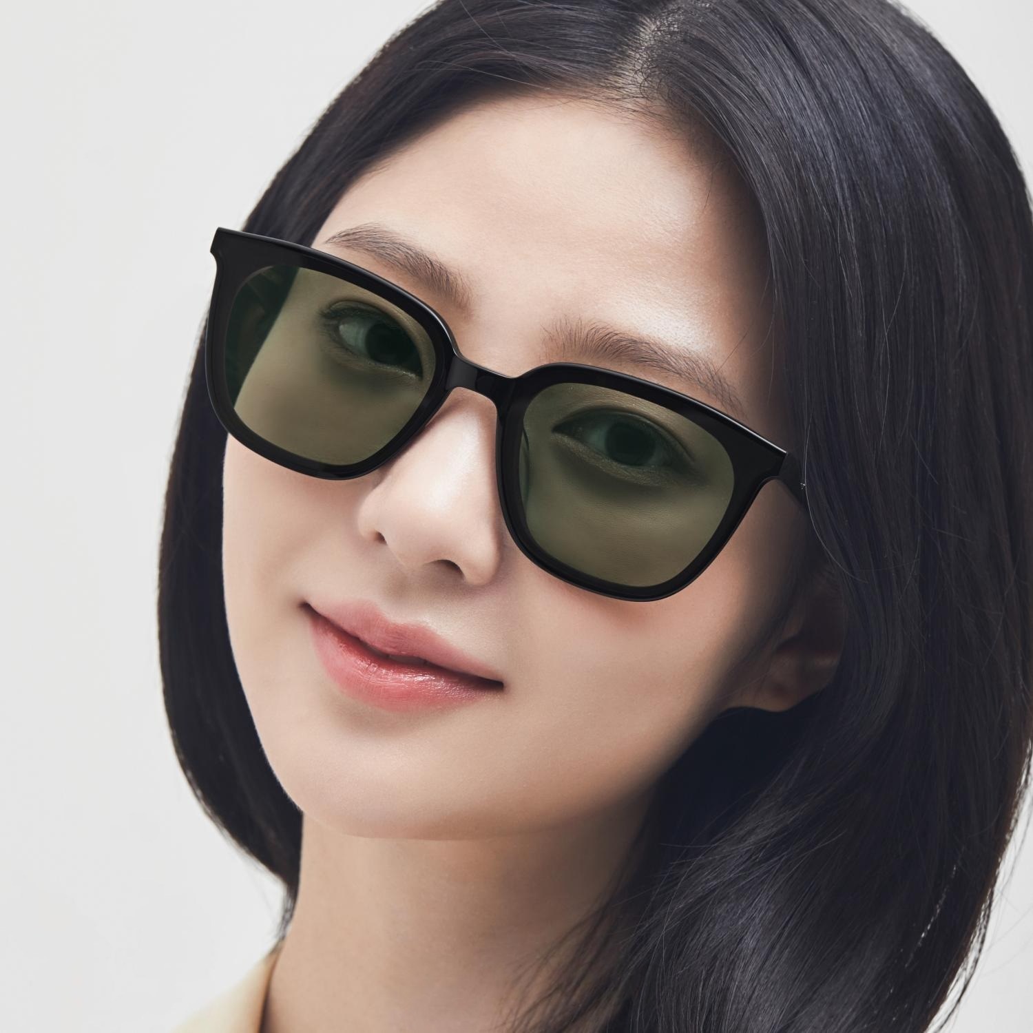 Mắt kính mát Gentle Monster Lilit 01(K) Green Tinted Lenses Square Acetate Flatbar Frame 10
