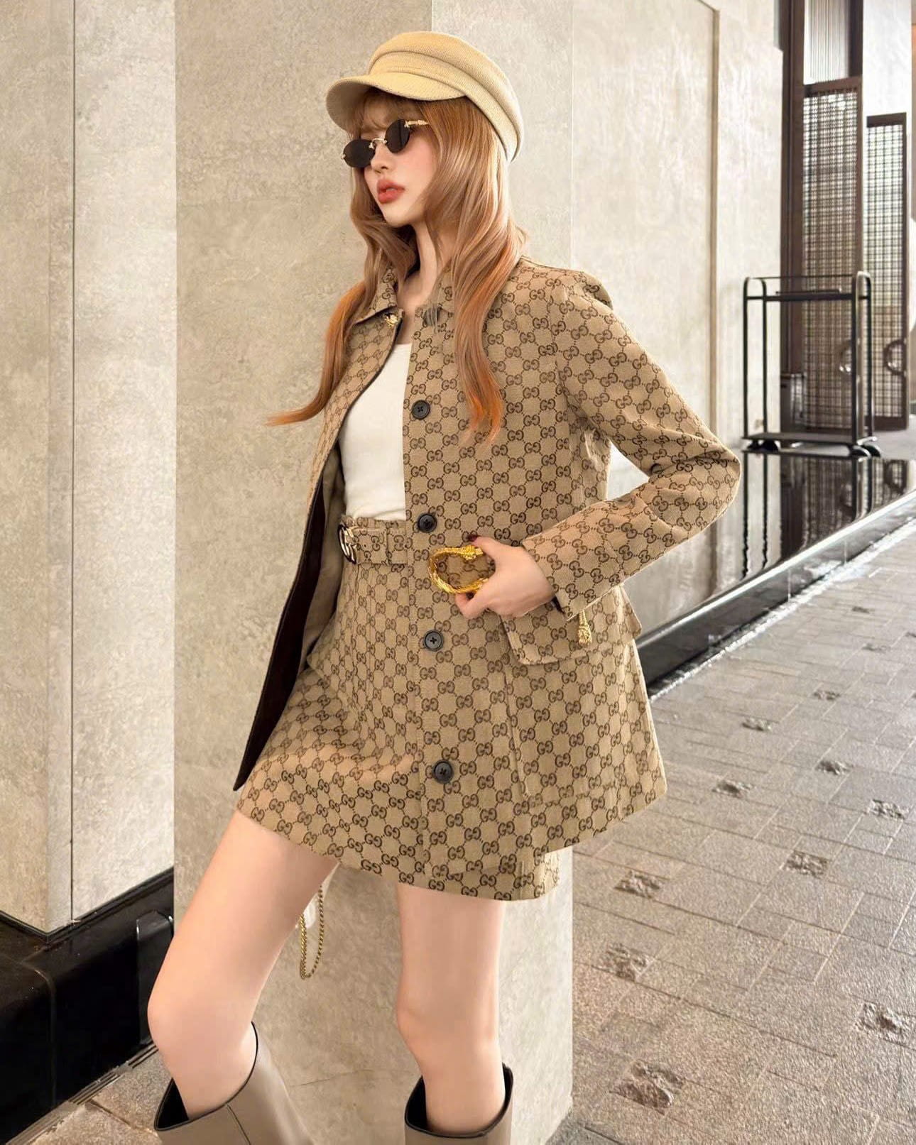 Áo khoác nữ dáng dài nâu kèm thắt lưng Gucci 6