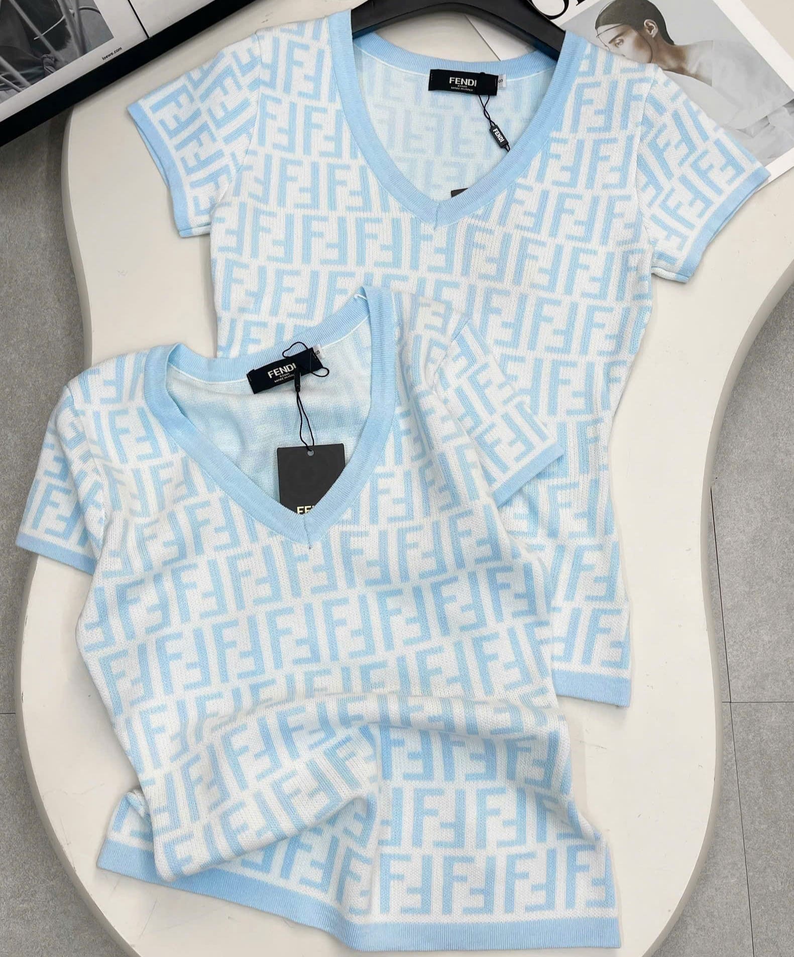 Set áo thun váy ngắn kèm thắt lưng xanh dương Fendi 1