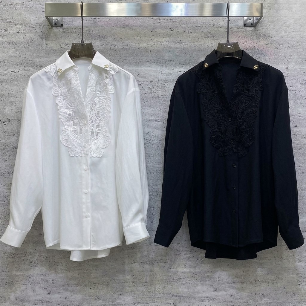 Áo sơ mi nữ cổ phối ren đen Valentino 3