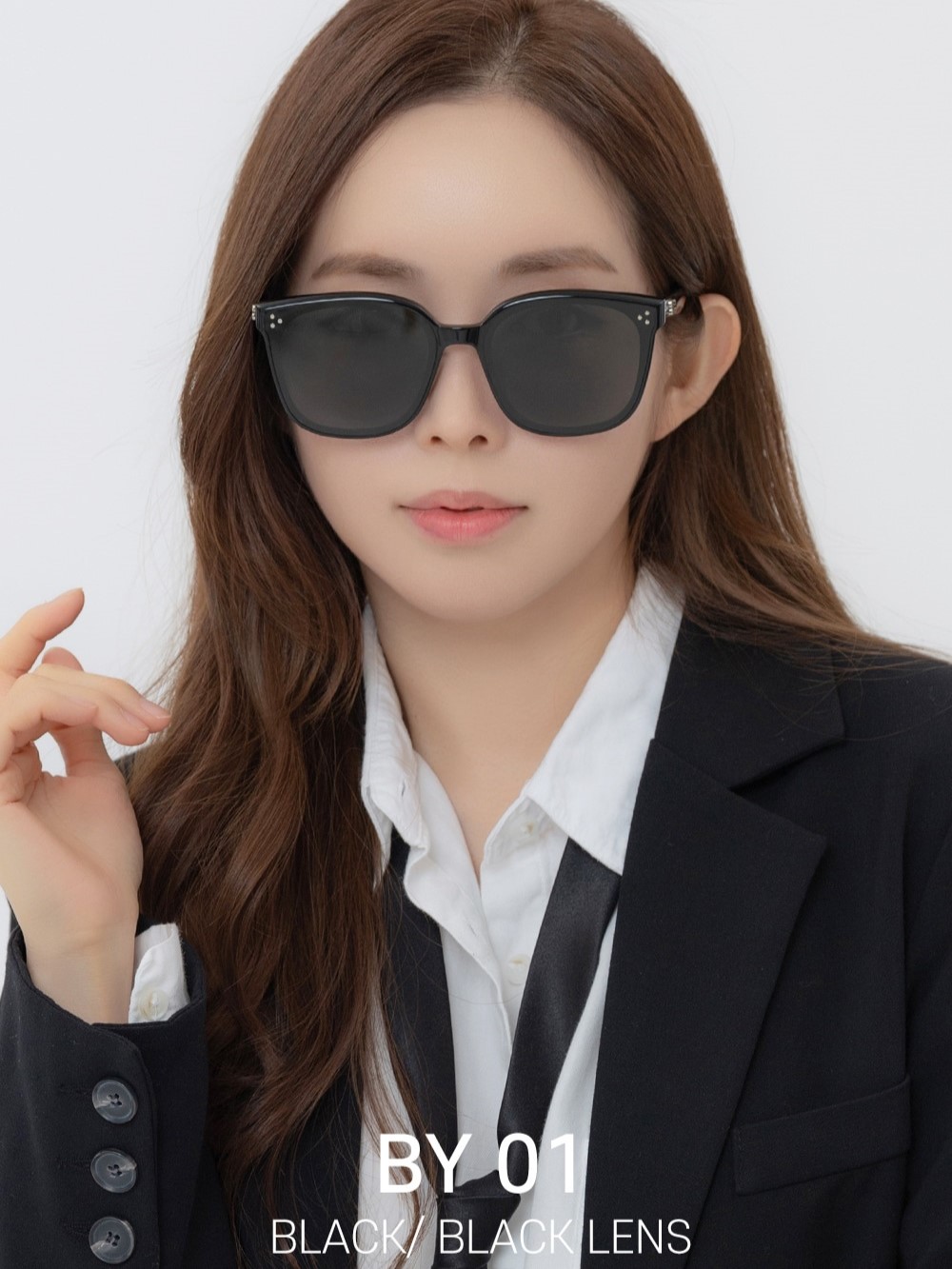Mắt kính Gentle Monster By 01 Black Lenses Black Acetate Frame 11