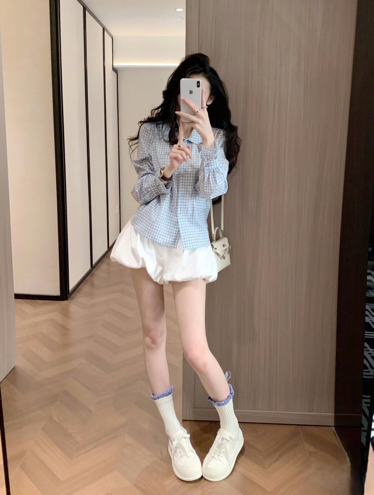 Áo sơ mi vải sọc xanh dương lợt Miu Miu 3