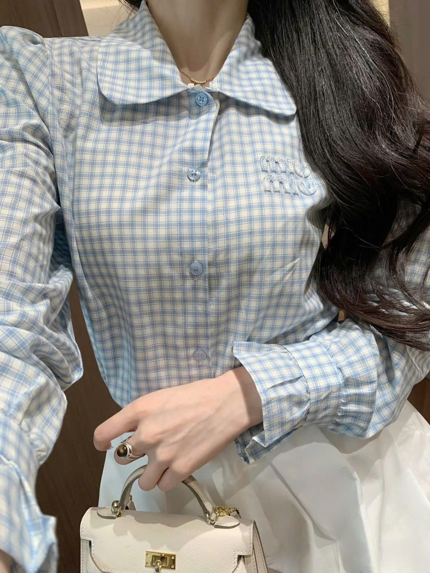 Áo sơ mi vải sọc xanh dương lợt Miu Miu 5
