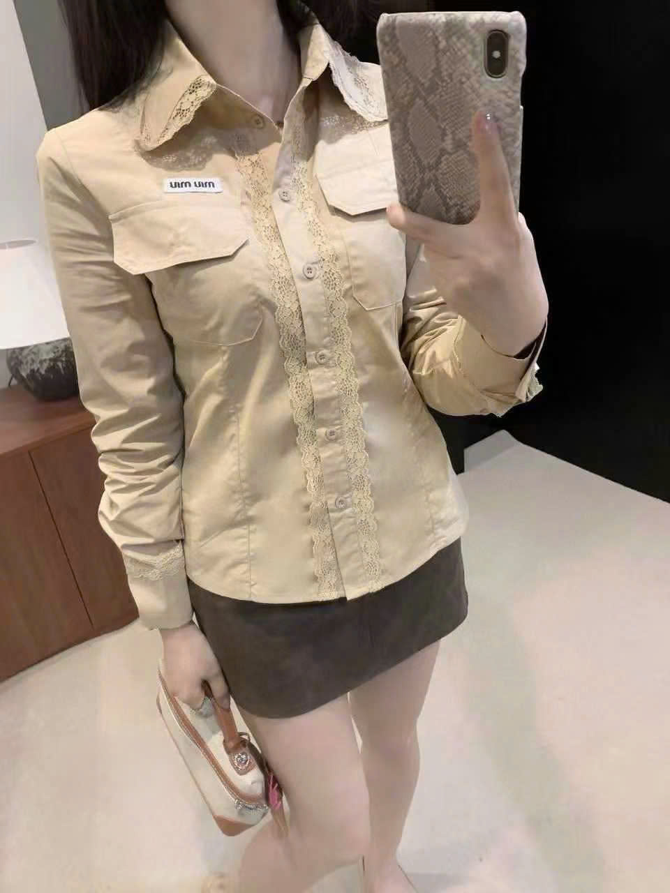 Áo sơ mi nữ vải kaki kem nâu Miu Miu 3