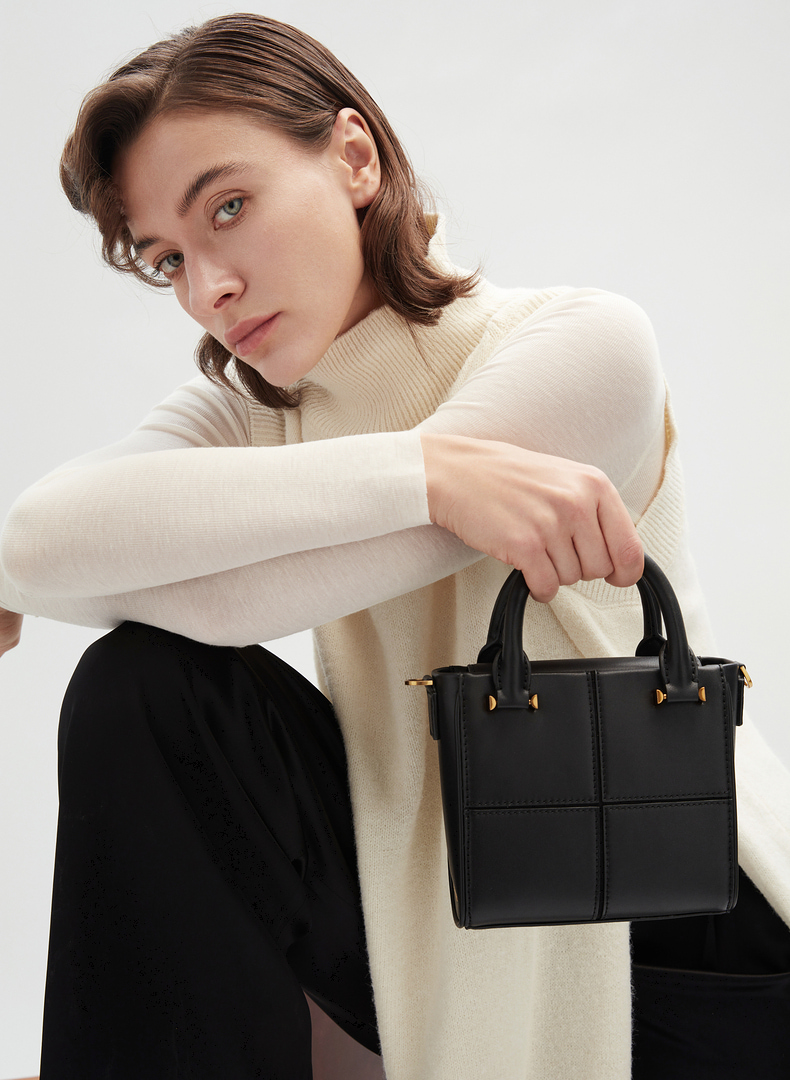 TÚI XÁCH NỮ CHARLES & KEITH TEXTURED PANELLED TOP HANDLE BAG 44