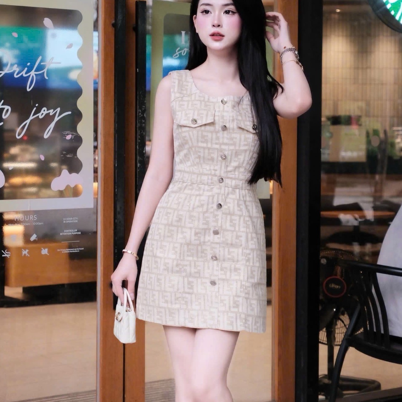  Áo đầm sát nách nữ vàng kem hồng Fendi 2