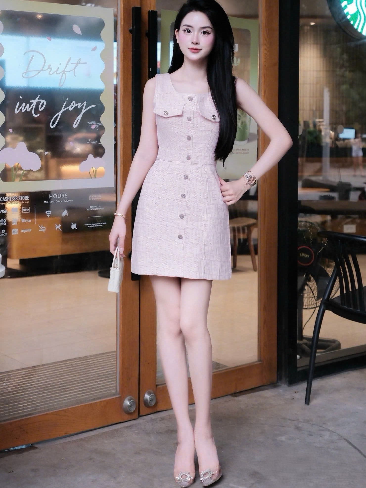  Áo đầm sát nách nữ vàng kem hồng Fendi 13