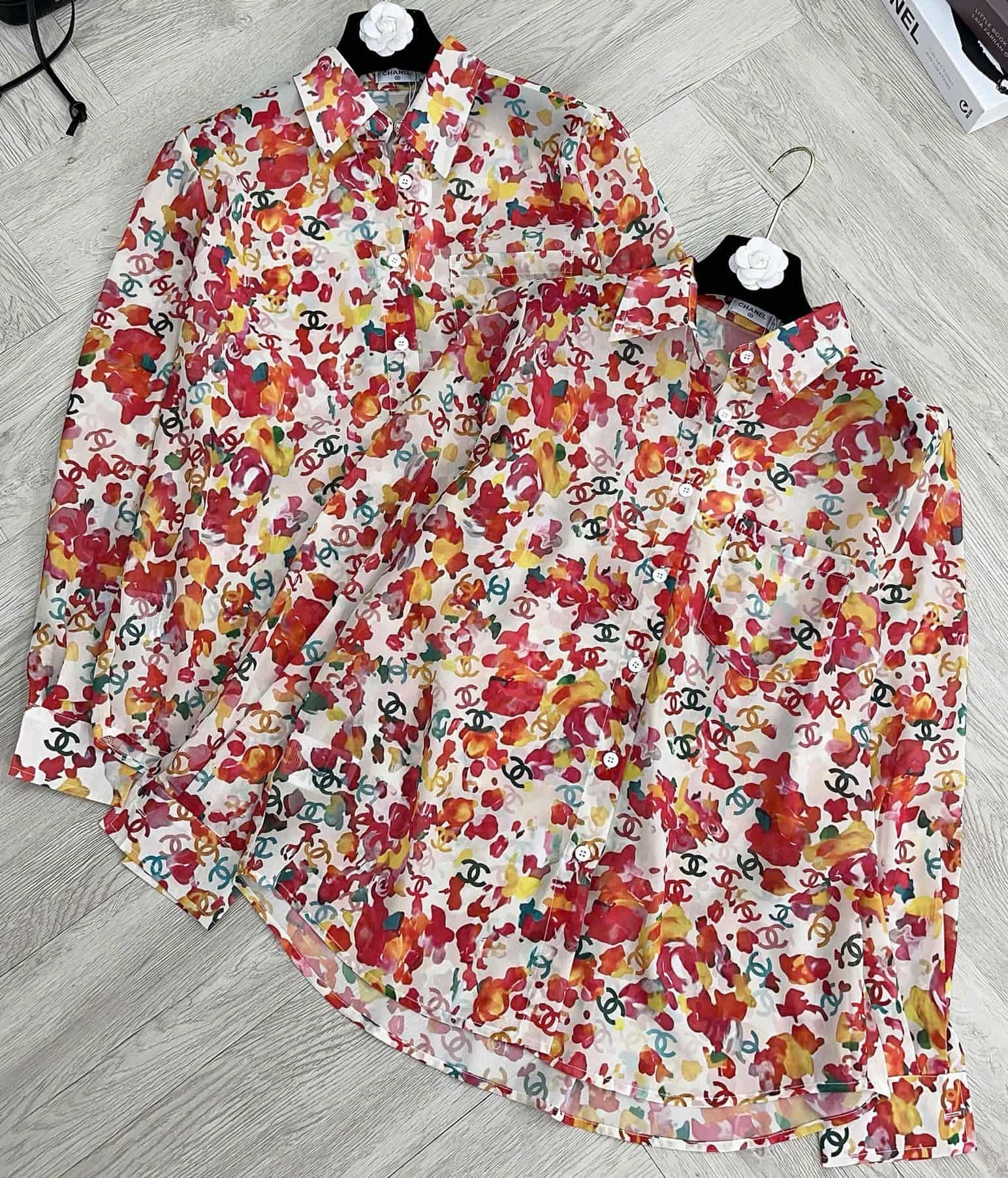 Áo sơ mi họa tiết hoa đỏ Chanel 4