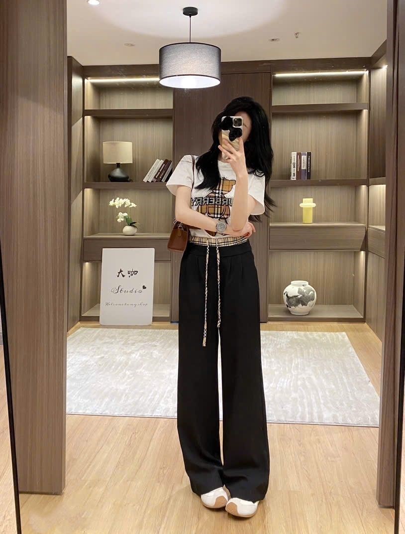 Set áo thun in gấu teddy quần dài Burberry 4