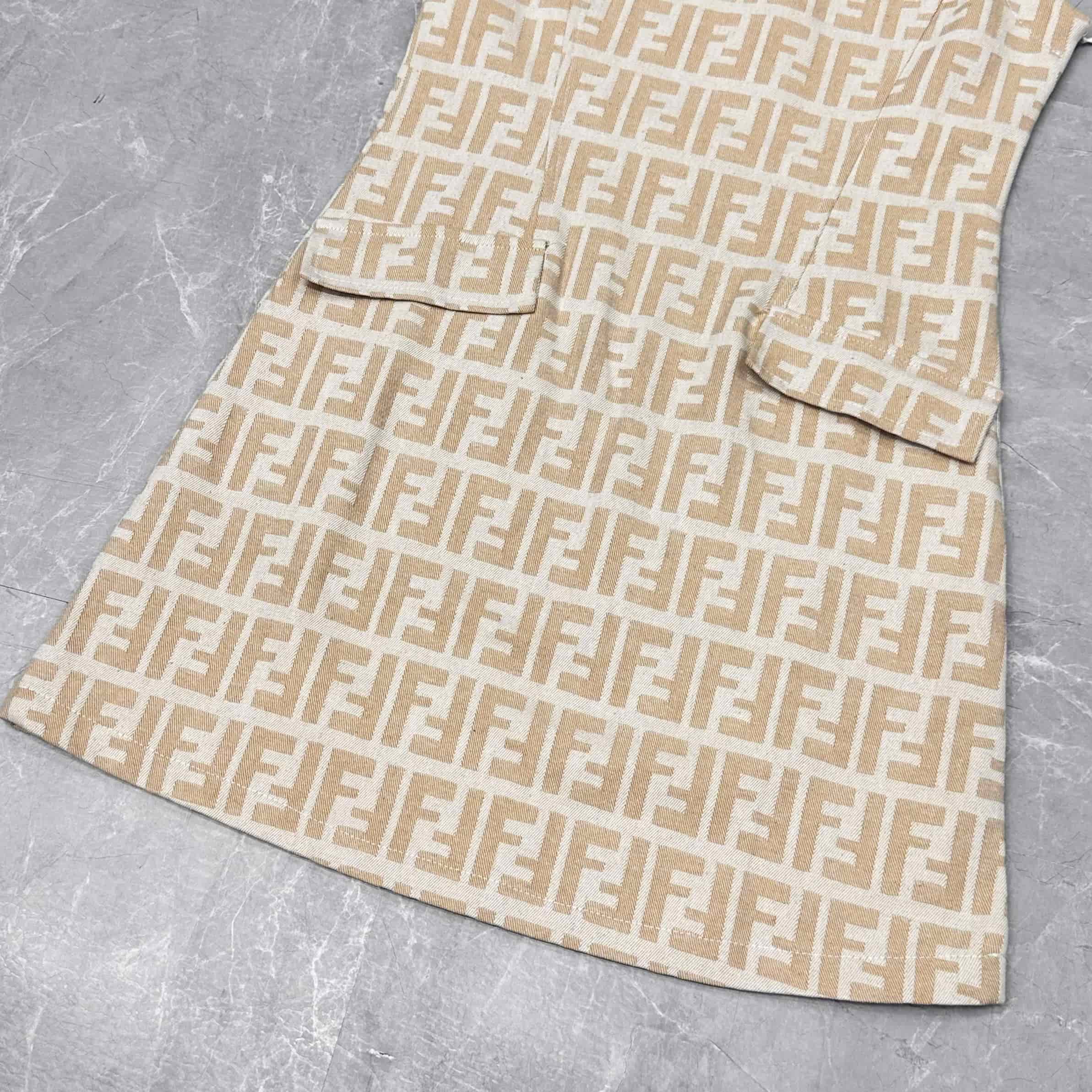 Đầm nữ cổ polo fendi 4