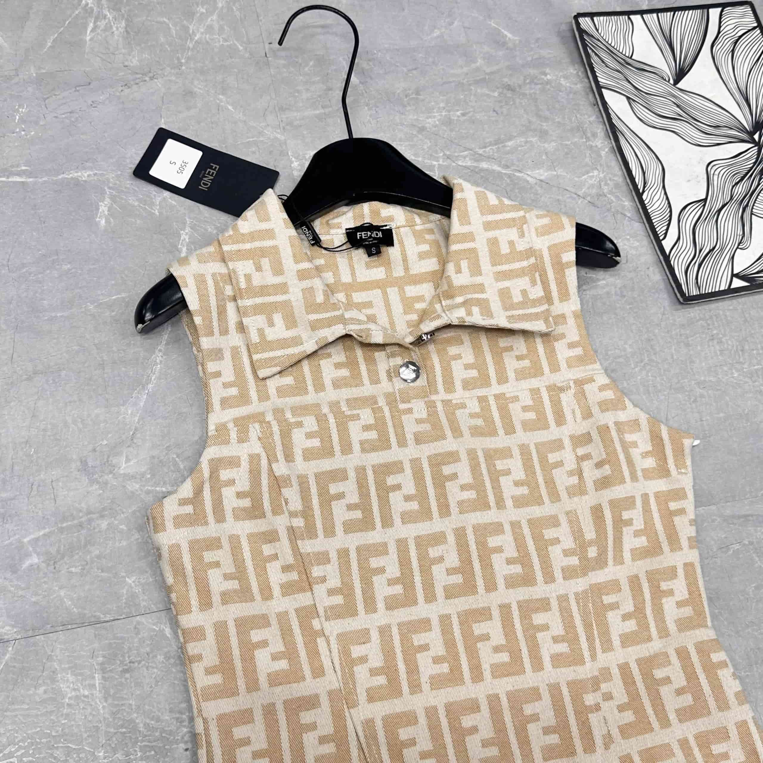 Đầm nữ cổ polo fendi 5