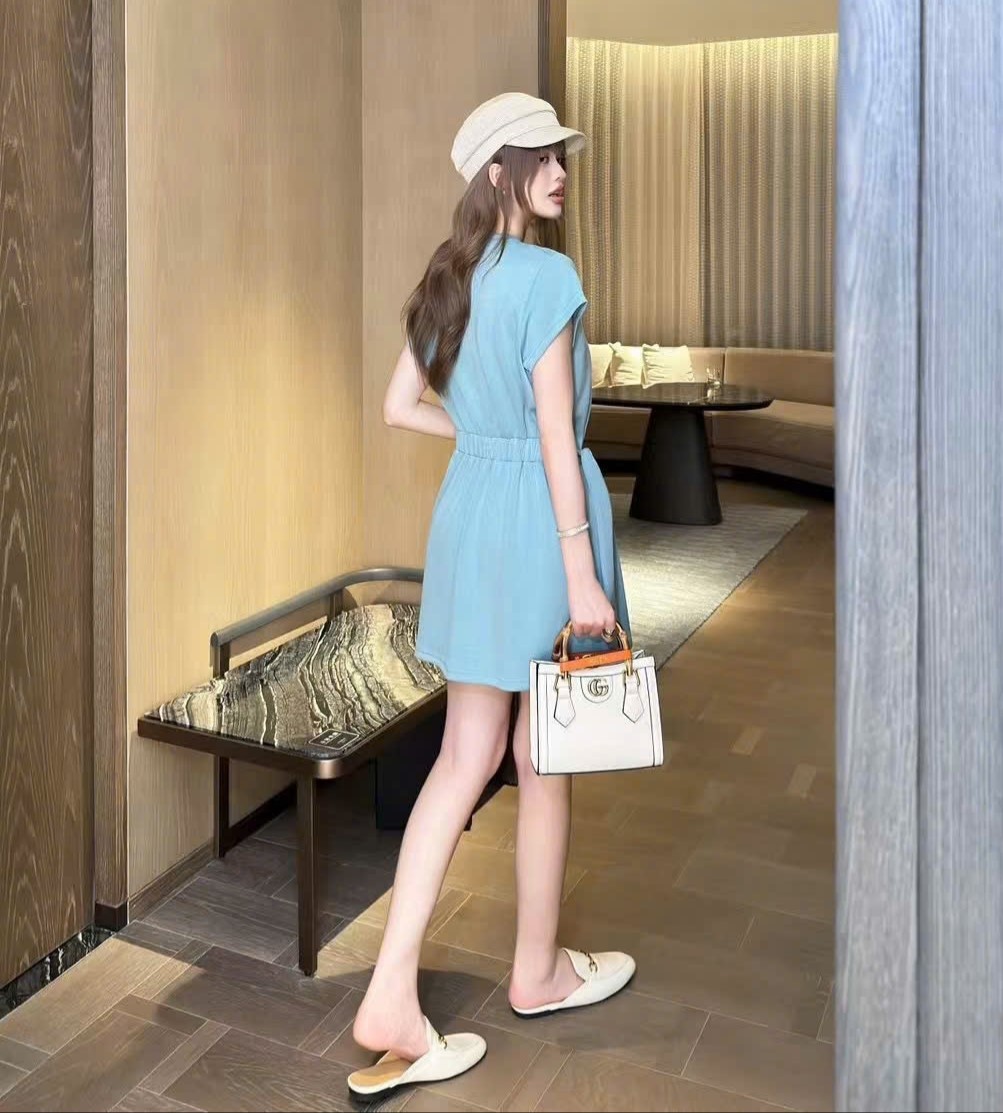 Đầm thun nữ Gucci thắt đai xanh sapphire 2