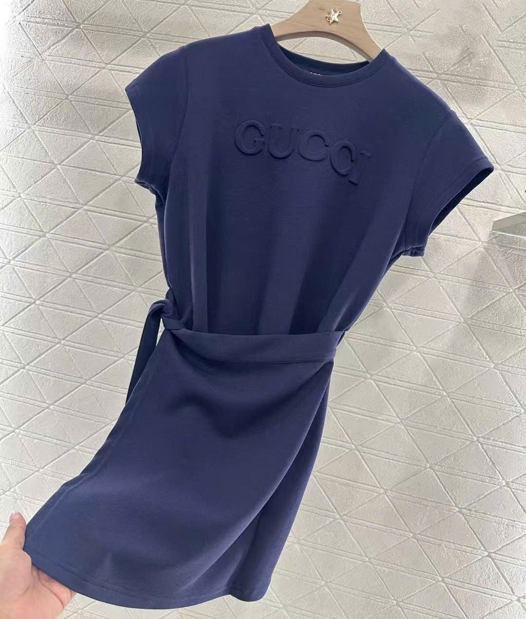 Đầm thun nữ Gucci thắt đai màu xanh coban 8