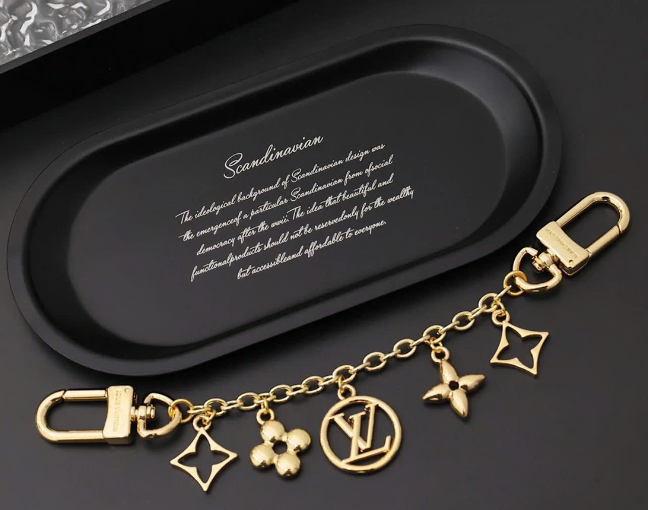 Dây đeo túi Louis Vuitton Fleur De Monogram Bag Charm Chain 3