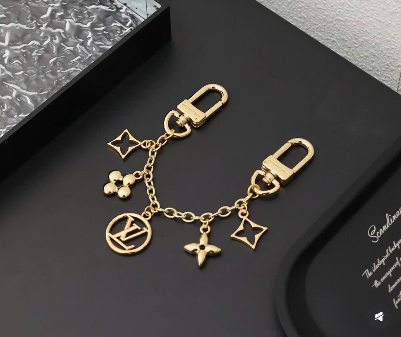 Dây đeo túi Louis Vuitton Fleur De Monogram Bag Charm Chain 6