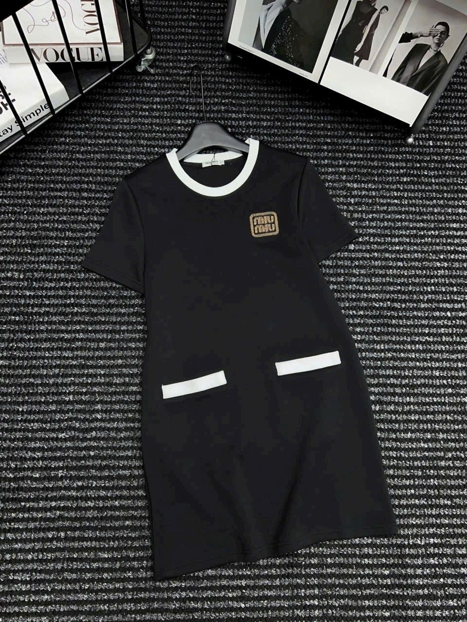 Đầm nữ Miu Miu cổ tròn dáng suông 5