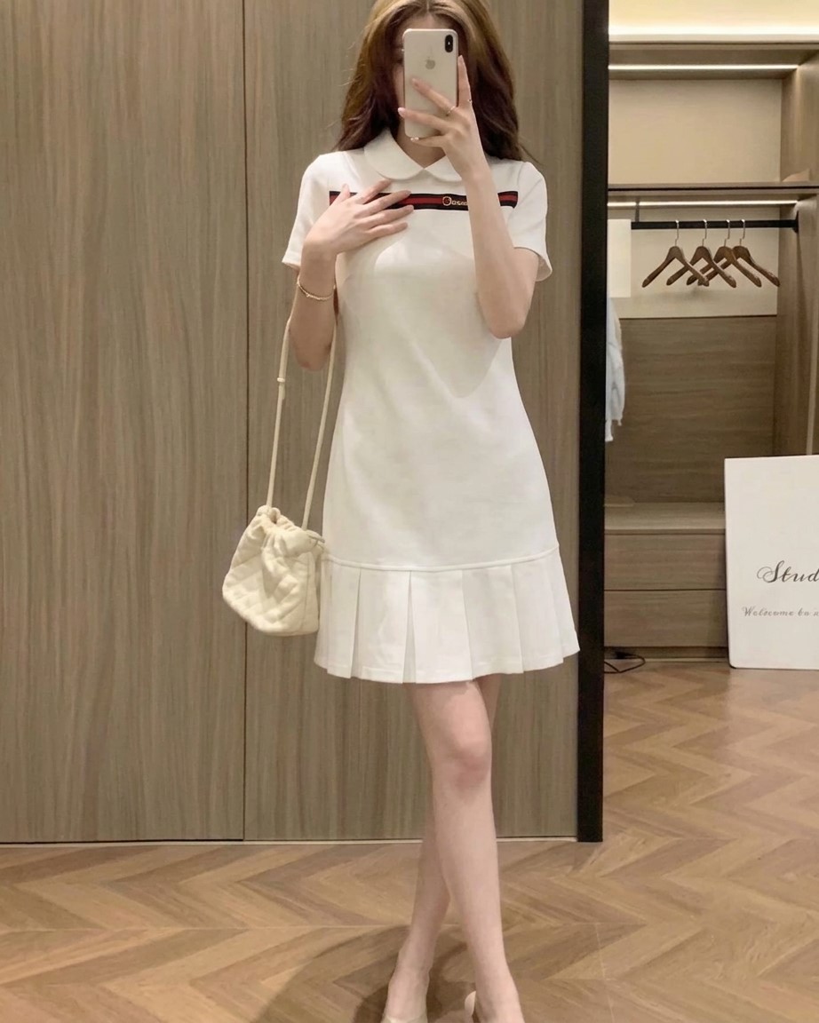 Áo đầm thun có cổ trắng và hồng phấn Gucci 3
