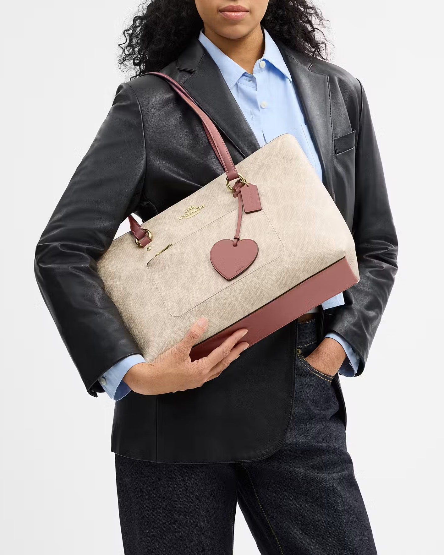 Túi Coach Station Tote Bag In Maxi Signature Canvas With Heart Charm CDB47 9