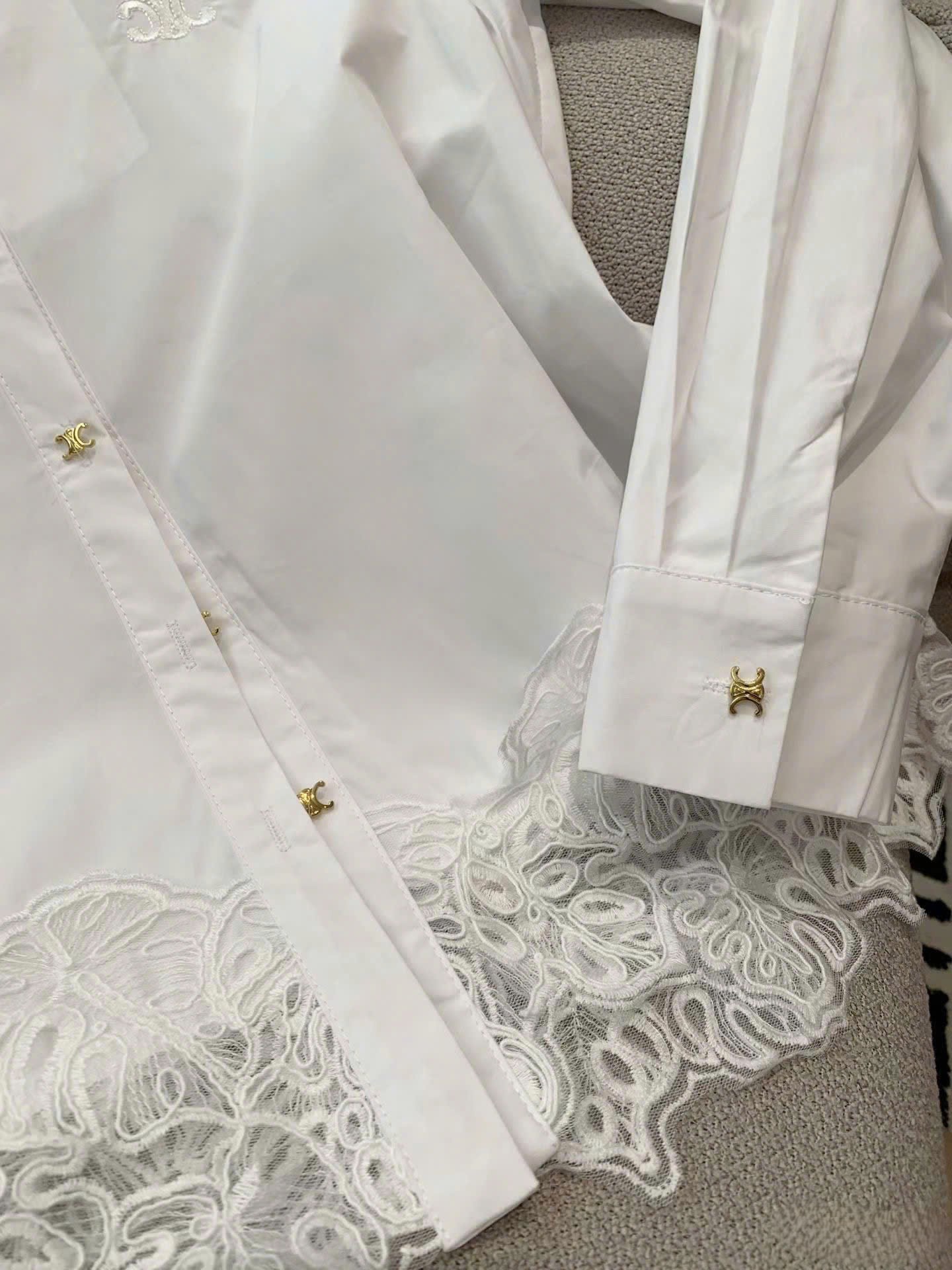 Áo sơ mi trắng phối ren tay dài Celine 2